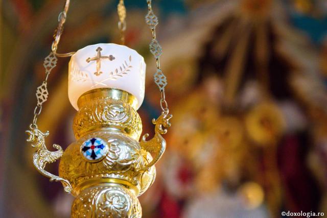 candelă atârnată