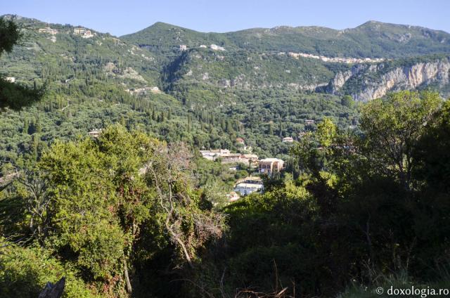 (Foto) Mănăstirea Maicii Domnului din localitatea Paleokastritsa, Insula Corfu – Grecia 