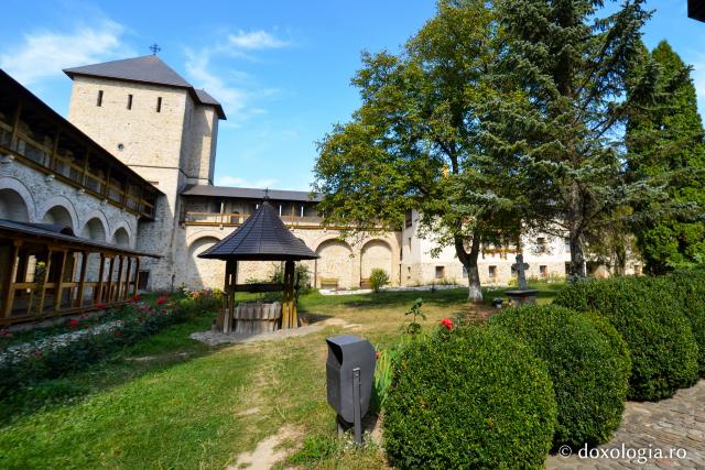 (Foto) Mănăstirea Dragomirna – ctitoria domnitorului martir Miron Barnovschi