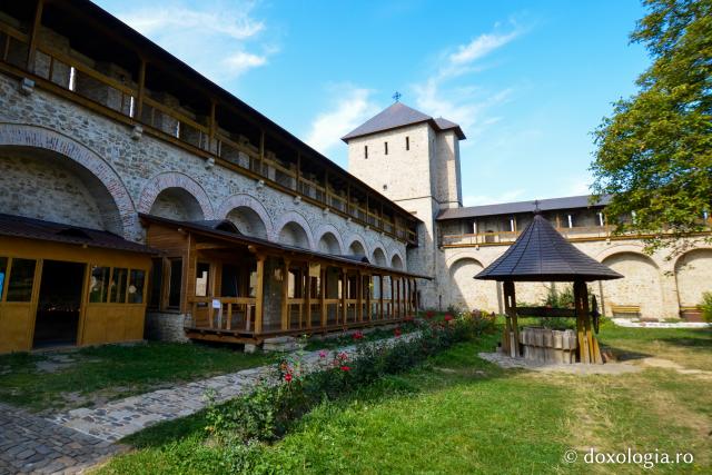 (Foto) Mănăstirea Dragomirna – ctitoria domnitorului martir Miron Barnovschi