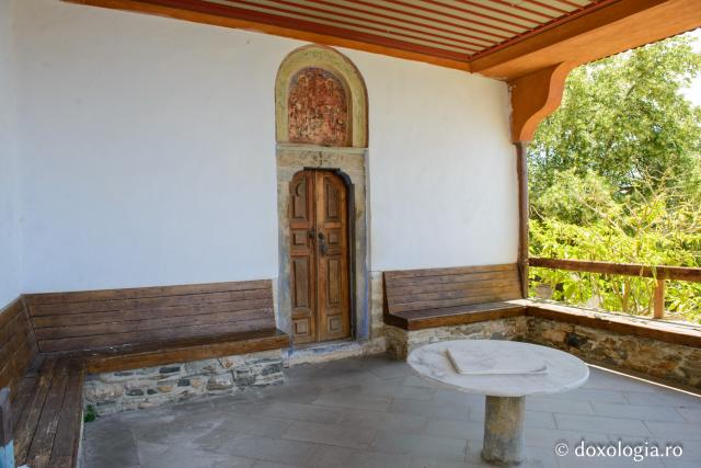 Mănăstirea Dohiariu din Muntele Athos – marea ctitorie a domnitorului Alexandru Lăpușneanu / Foto: Pr. Silviu Cluci Mănăstirea Dohiariu din Muntele Athos