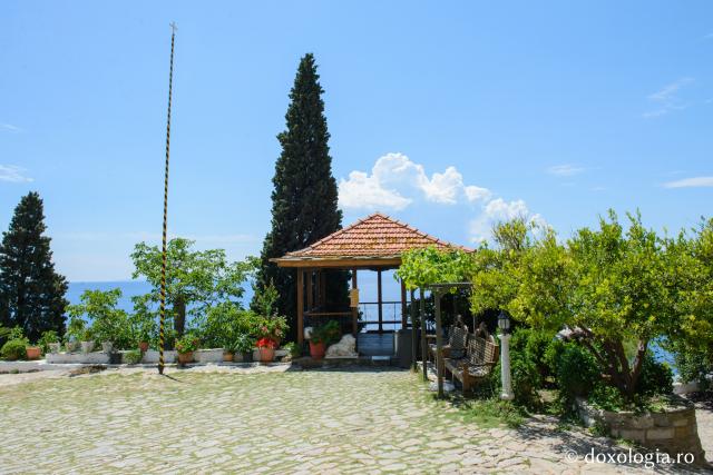 Mănăstirea Dohiariu din Muntele Athos – marea ctitorie a domnitorului Alexandru Lăpușneanu / Foto: Pr. Silviu Cluci Mănăstirea Dohiariu din Muntele Athos