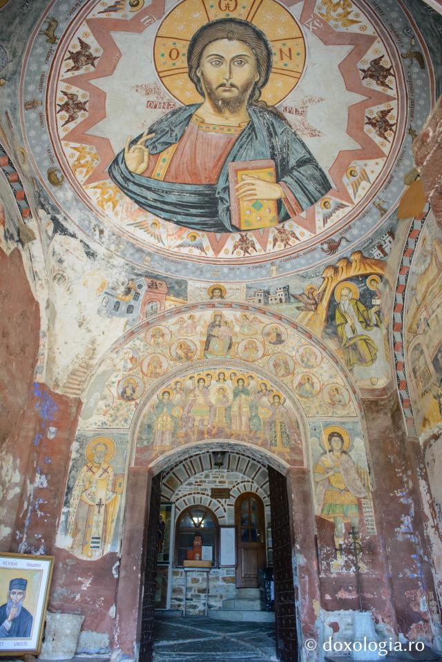 Mănăstirea Dohiariu din Muntele Athos – marea ctitorie a domnitorului Alexandru Lăpușneanu / Foto: Pr. Silviu Cluci Mănăstirea Dohiariu din Muntele Athos