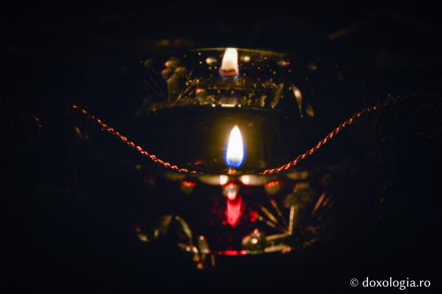 candelă aprinsă