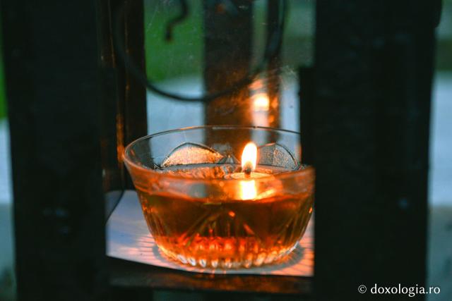 candelă aprinsă