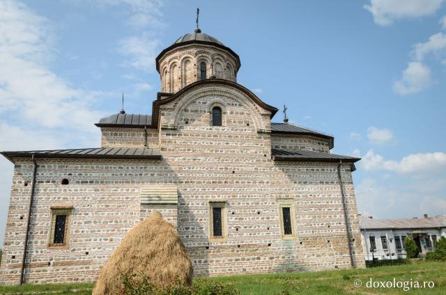 Cea mai veche ctitorie voievodală din Țara Românească – Biserica Domnească din Curtea de Argeș / Foto: Ioana Zlotea Biserica Domnească din Curtea de Argeș