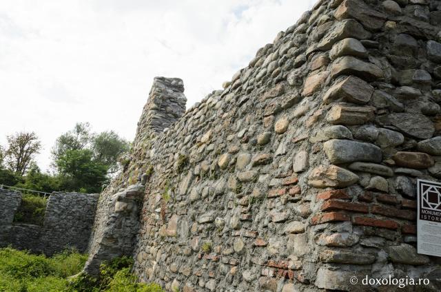 Cea mai veche ctitorie voievodală din Țara Românească – Biserica Domnească din Curtea de Argeș / Foto: Ioana Zlotea Biserica Domnească din Curtea de Argeș