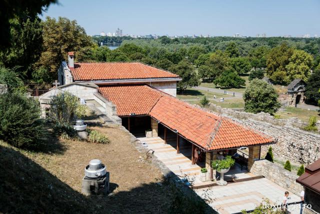 Biserica Sfintei Parascheva din Kalemegdan, Serbia – locul unde moaștele Sfintei au stat peste 100 de ani / Foto: Oana Nechifor Biserica Sfintei Parascheva din Kalemegdan, Serbia