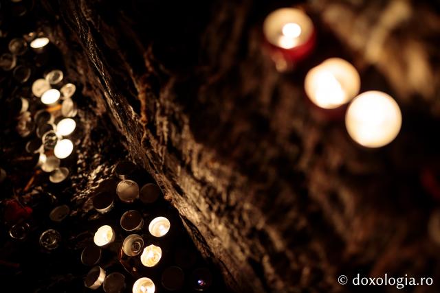 (Foto) Nopți luminate de credință la Hramul Sfintei Parascheva – 2019
