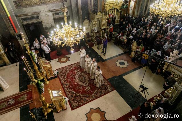 (Foto) Sfânta Liturghie arhierească săvârșită de Preasfințitul Calinic Botoşăneanul, Episcop-vicar al Arhiepiscopiei Iaşilor – 2019 (Foto) Sfânta Liturghie arhierească săvârșită de Preasfințitul Calinic Botoşăneanul, Episcop-vicar al Arhiepiscopiei Iaşilor – 2019