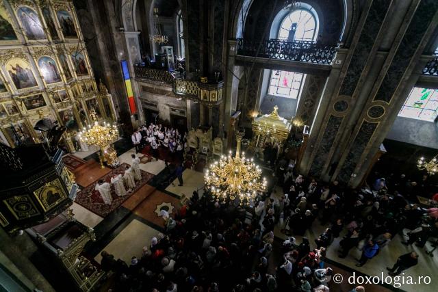 (Foto) Sfânta Liturghie arhierească săvârșită de Preasfințitul Calinic Botoşăneanul, Episcop-vicar al Arhiepiscopiei Iaşilor – 2019 (Foto) Sfânta Liturghie arhierească săvârșită de Preasfințitul Calinic Botoşăneanul, Episcop-vicar al Arhiepiscopiei Iaşilor – 2019