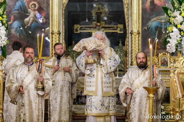 (Foto) Sfânta Liturghie arhierească săvârșită de Preasfințitul Calinic Botoşăneanul, Episcop-vicar al Arhiepiscopiei Iaşilor – 2019 (Foto) Sfânta Liturghie arhierească săvârșită de Preasfințitul Calinic Botoşăneanul, Episcop-vicar al Arhiepiscopiei Iaşilor – 2019
