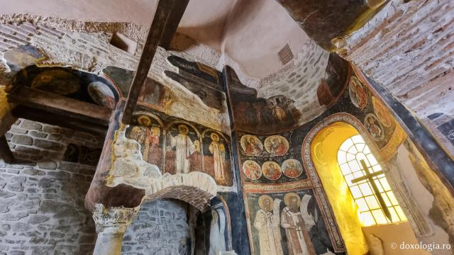 Locul unde moaștele Cuvioasei Parascheva au stat timp de 155 de ani – Biserica „Sfinții Apostoli Petru și Pavel” din Veliko Târnovo / Foto: Bogdan Zamfirescu Biserica „Sfinții Apostoli Petru și Pavel” din Veliko Târnovo