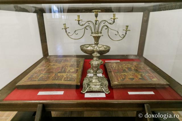 (Foto) Obiecte ale Sfântului Paisie Velicicovschi, expuse în noul muzeu al Mănăstirii Neamț