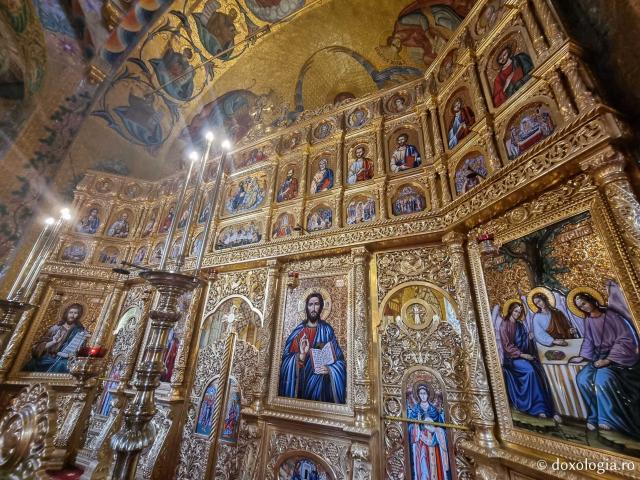 (Foto) Pași de pelerin la Mănăstirea Cocoș