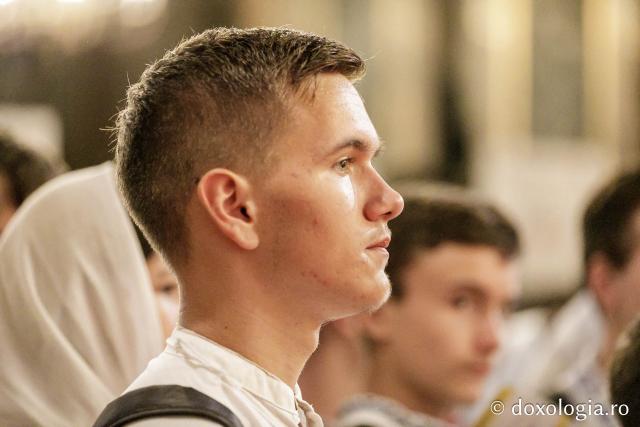 (Foto) Sfânta Liturghie la Catedrala Mitropolitană în încheierea celei de-a patra ediții a Întâlnirii Tinerilor Ortodocși din Moldova