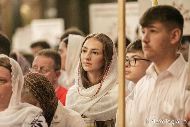 (Foto) Sfânta Liturghie la Catedrala Mitropolitană în încheierea celei de-a patra ediții a Întâlnirii Tinerilor Ortodocși din Moldova