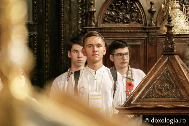 (Foto) Sfânta Liturghie la Catedrala Mitropolitană în încheierea celei de-a patra ediții a Întâlnirii Tinerilor Ortodocși din Moldova