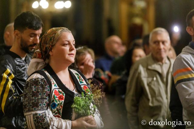 PS Veniamin a slujit la Catedrala Mitropolitană din Iași în a cincea zi de pelerinaj / Foto: pr. Silviu Cluci PS Veniamin a slujit la Catedrala Mitropolitană din Iași în a cincea zi de pelerinaj