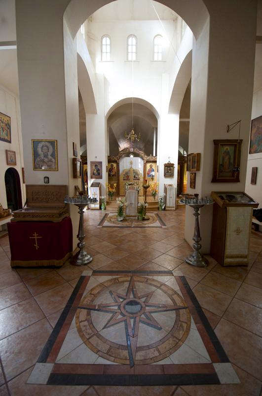 (Foto) Acasă la Părintele Serafim Rose – Mănăstirea „Sfântul Gherman” de la Platina